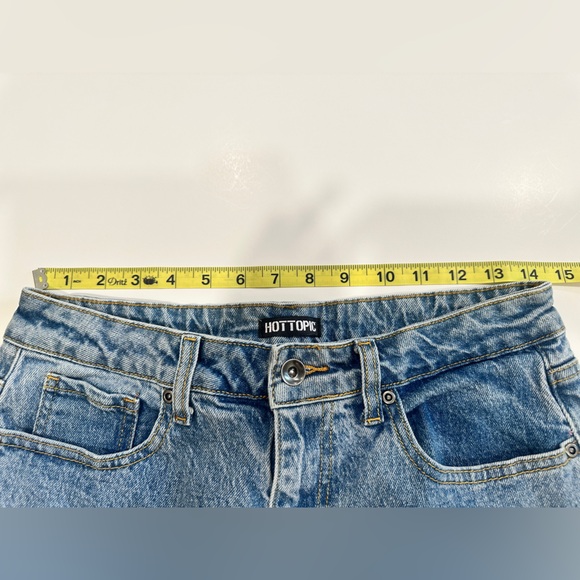 Sweet Society Cat Portrait Bow Mom Jeans – Hot Topic Size 9 - Picture 7 of 9